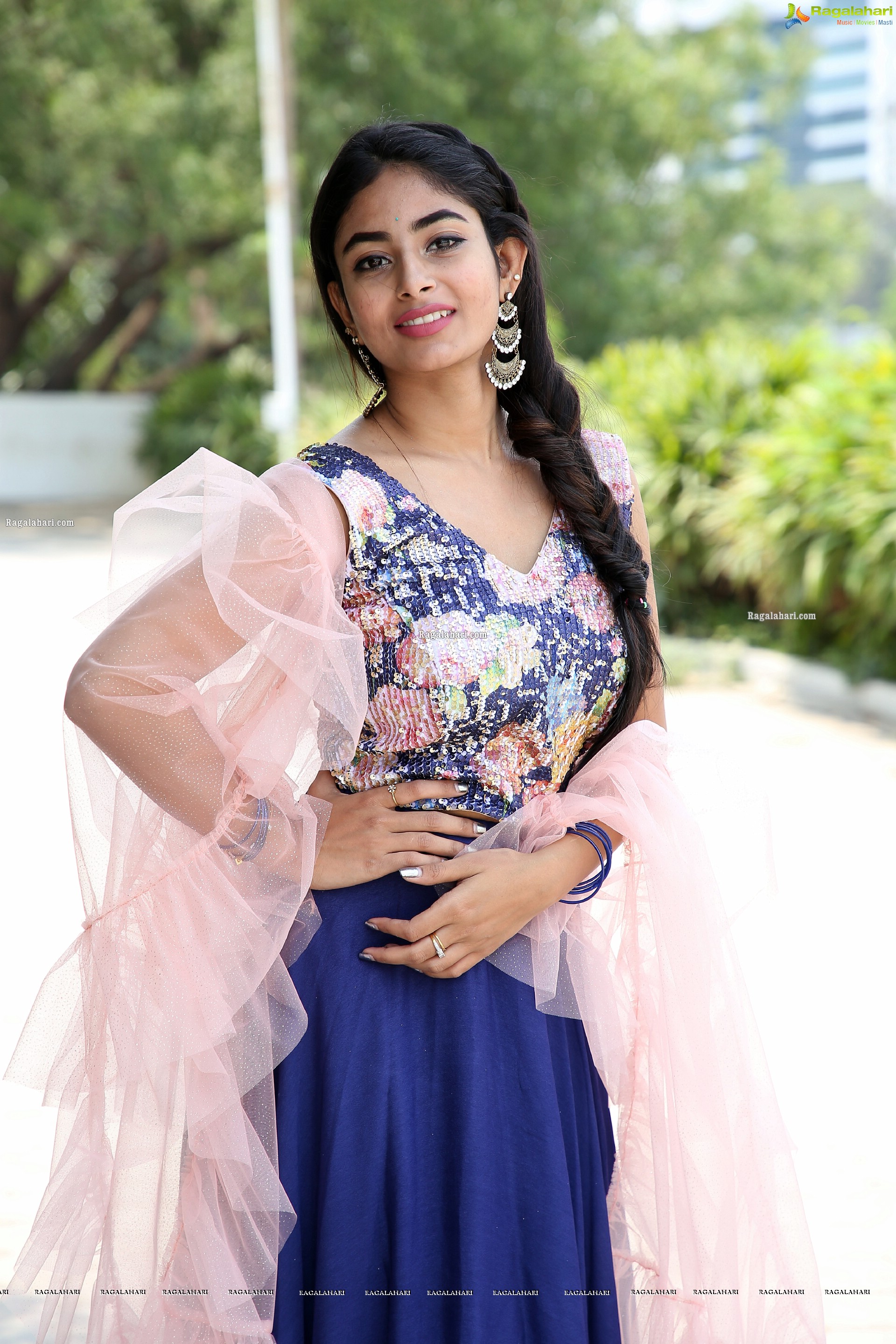 Honey Chowdary at Kolorz Fashion & Lifestyle Exhibition, HD Photo Gallery