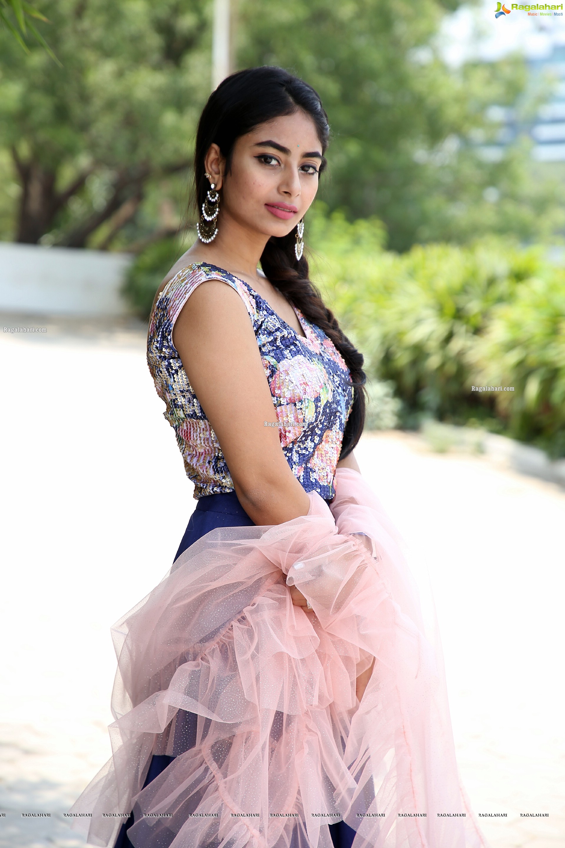 Honey Chowdary at Kolorz Fashion & Lifestyle Exhibition, HD Photo Gallery