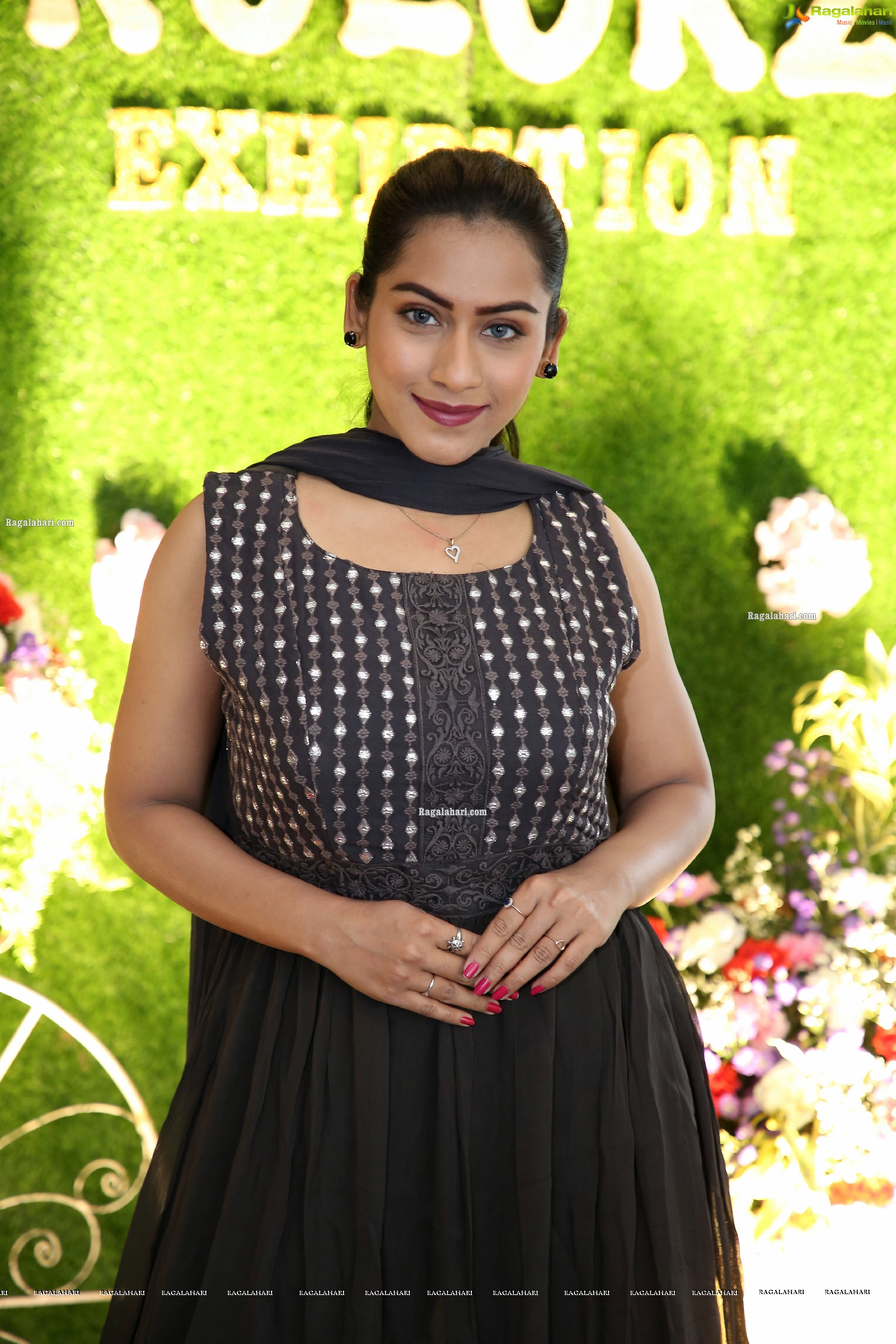 Preetie Singh Rajput at Kolorz Fashion & Lifestyle Exhibition, HD Photo Gallery