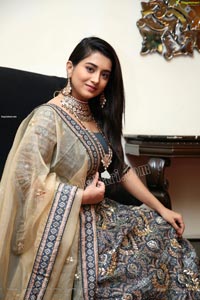 Rashi Singh at Arkayam Fashion Exhibition