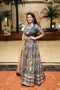 Rashi Singh at Arkayam Fashion Exhibition