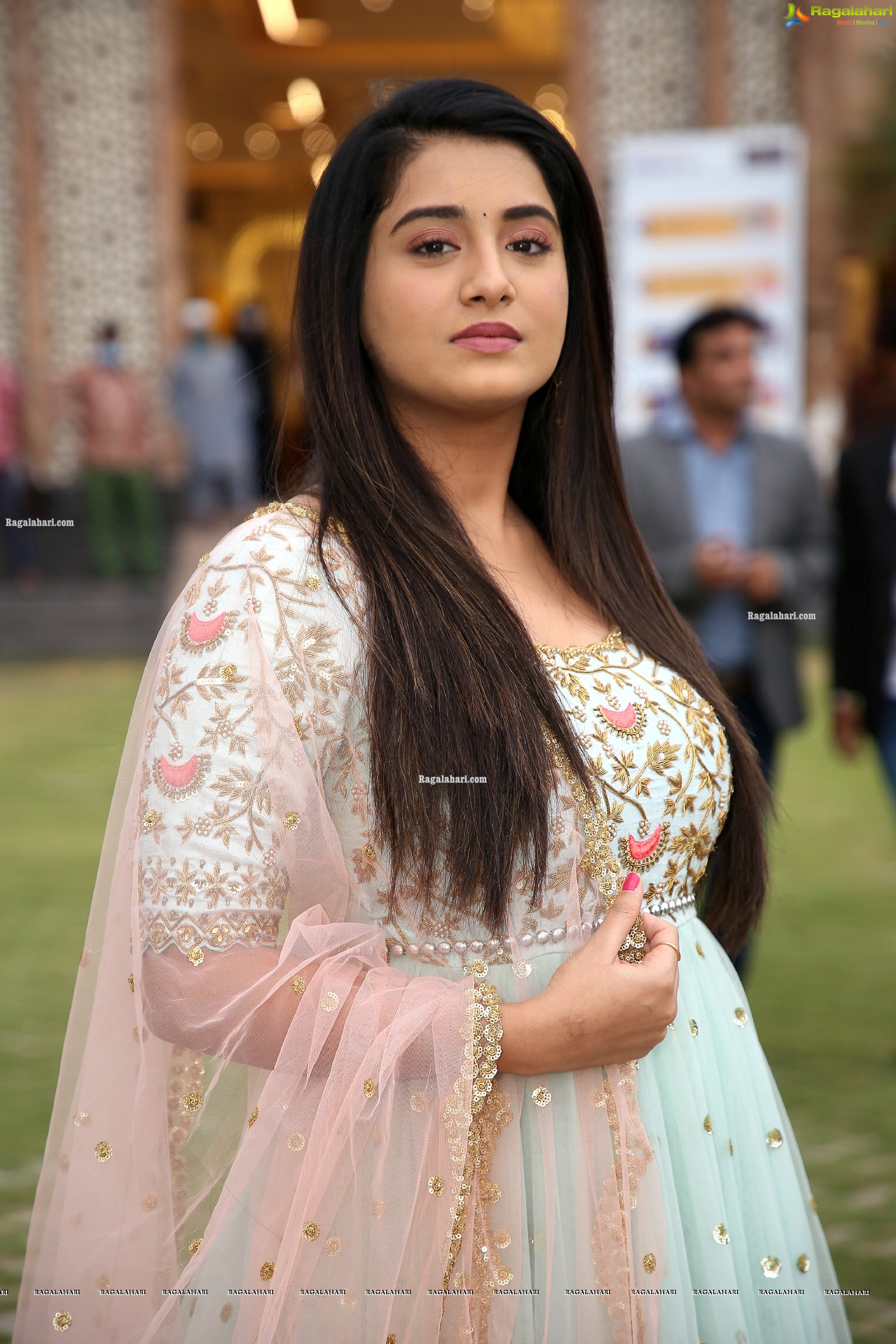 Rashi Singh at SBK Mega Expo, HD Photo Gallery