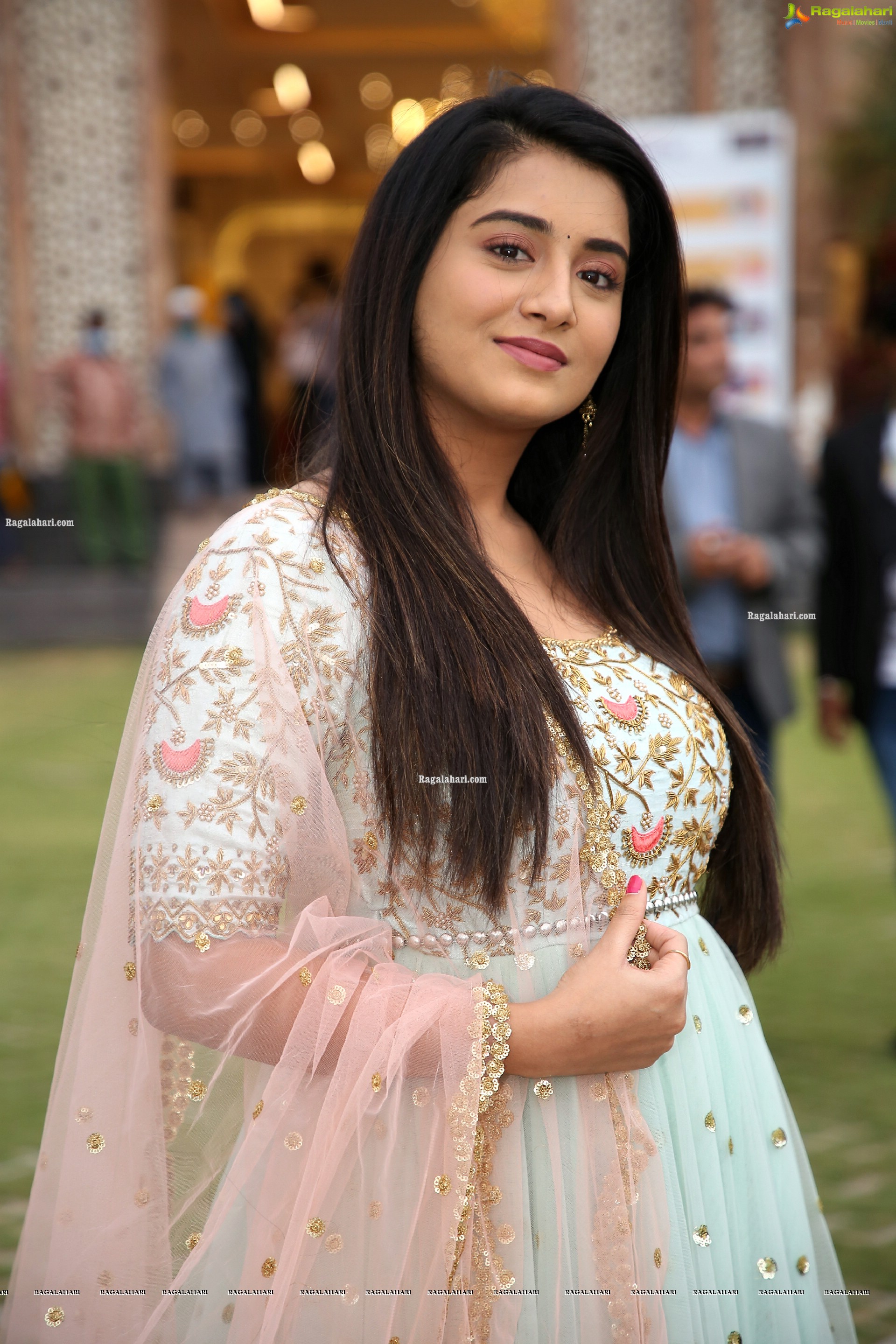 Rashi Singh at SBK Mega Expo, HD Photo Gallery