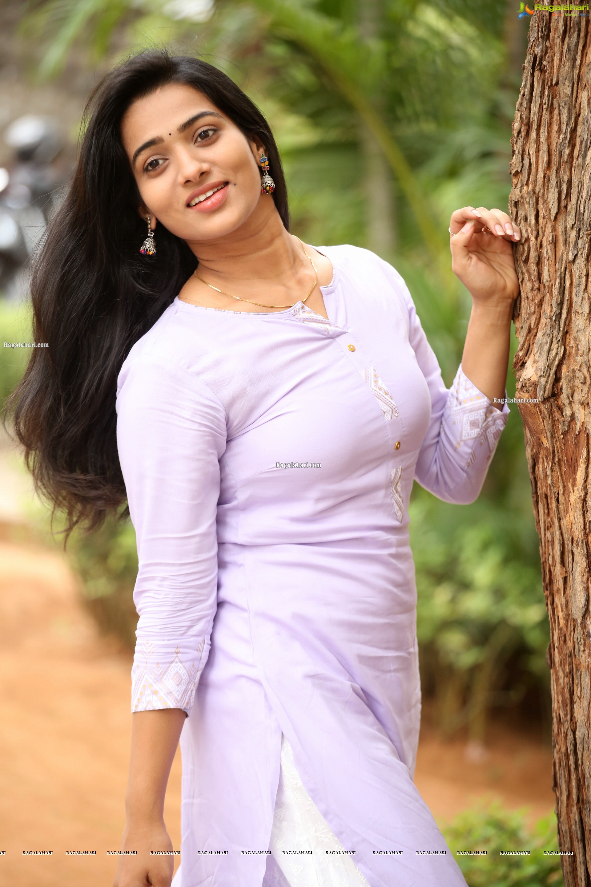 Rekha Nirosha in Light-Purple Kurta and Palazzo, HD Photo Gallery