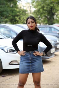 Rittika Chakraborthy at Right Cars