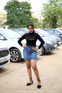 Rittika Chakraborthy at Right Cars