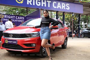 Rittika Chakraborthy at Right Cars