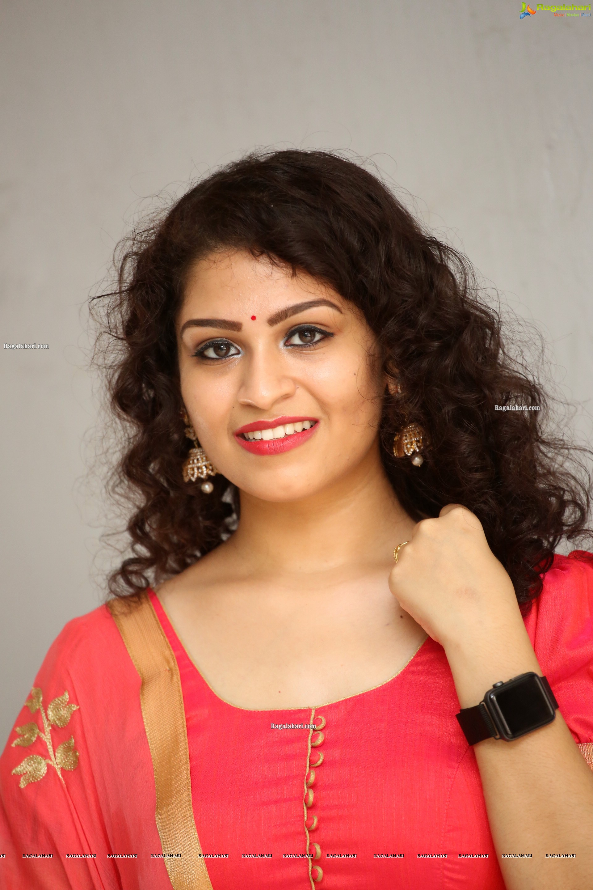 Sai Keerthana Swargam at Street Light Movie Trailer Launch, HD Photo Gallery