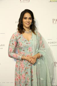 Badminton legend Saina Nehwal Stills