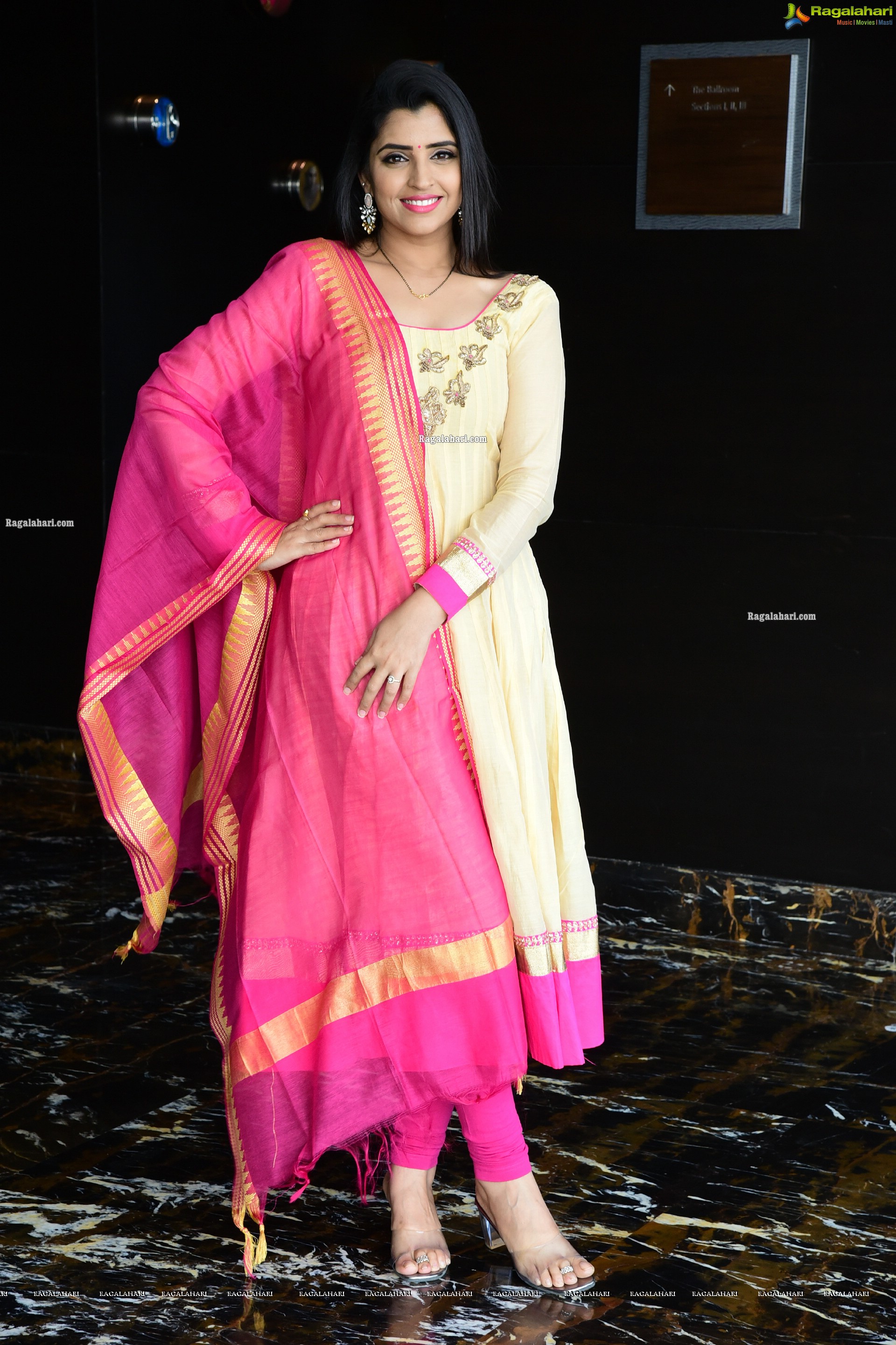 Shyamala at Major Movie Press Meet, HD Photo Gallery
