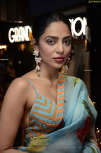 Sobhita Dhulipala at Major Movie Press Meet