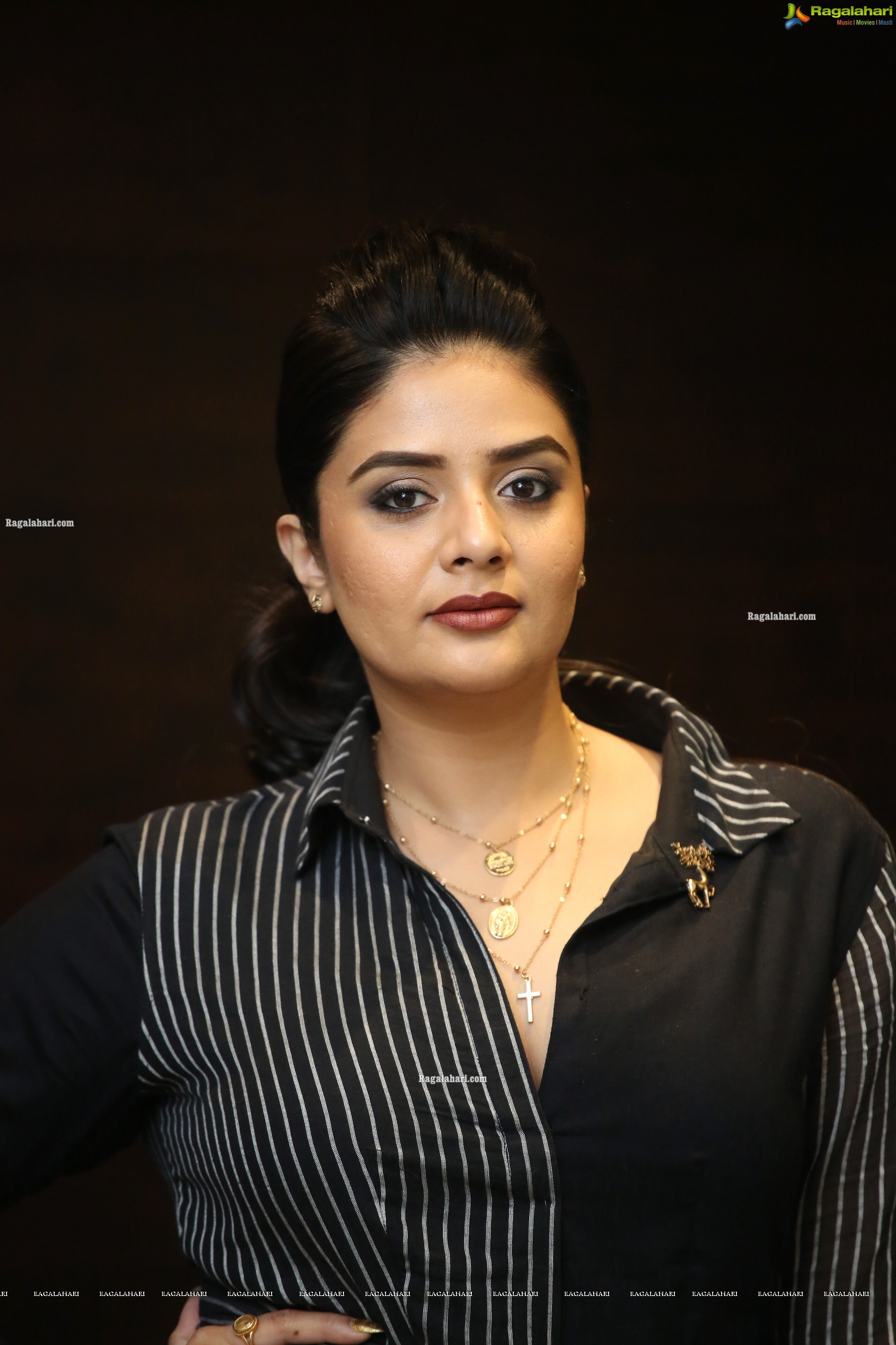 Sreemukhi at Pushpa First Meet, HD Photo Gallery