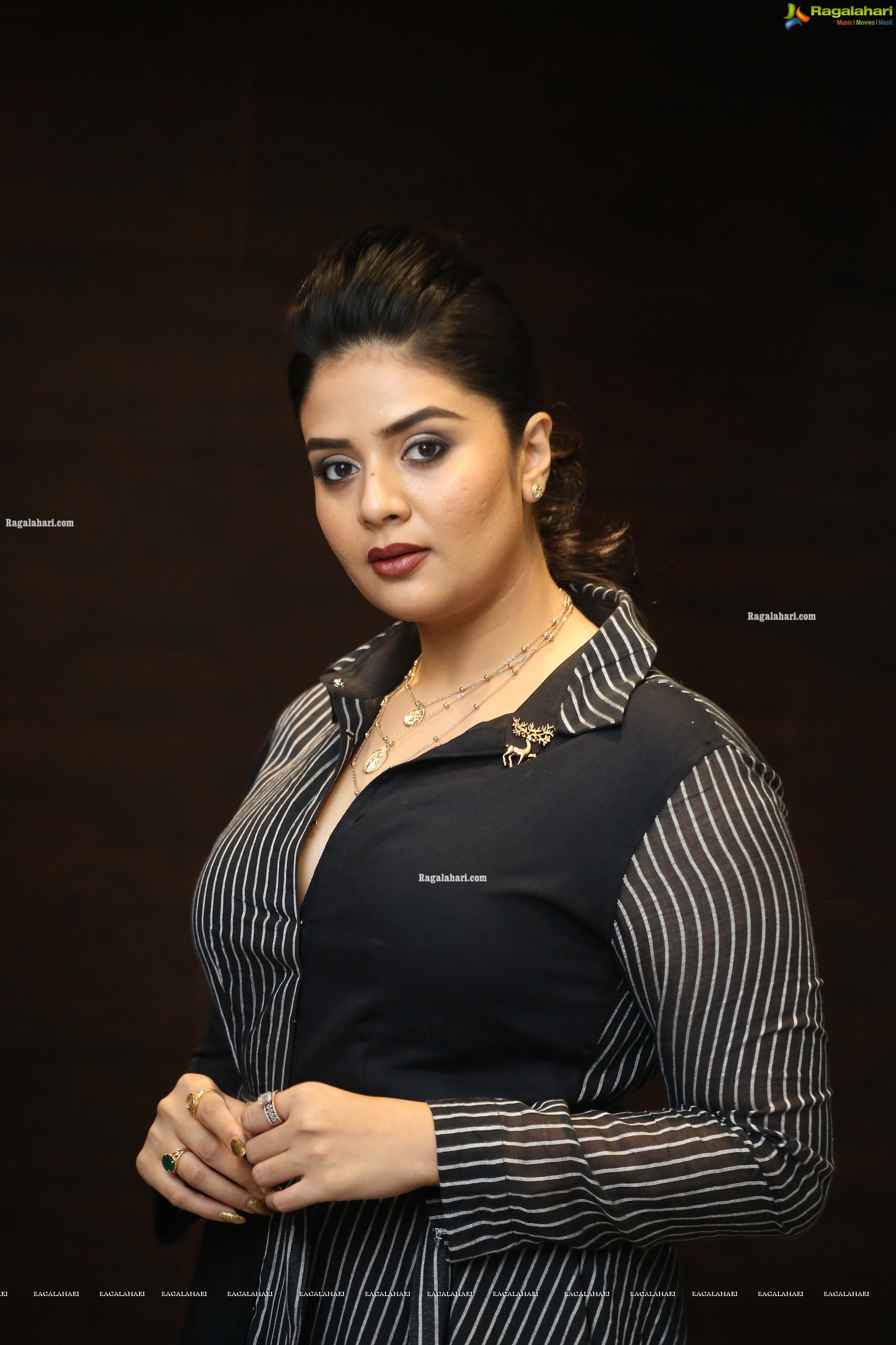 Sreemukhi at Pushpa First Meet, HD Photo Gallery