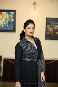 Sreemukhi at Pushpa First Meet