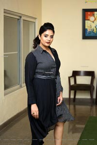 Sreemukhi at Pushpa First Meet