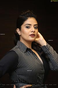 Sreemukhi at Pushpa First Meet