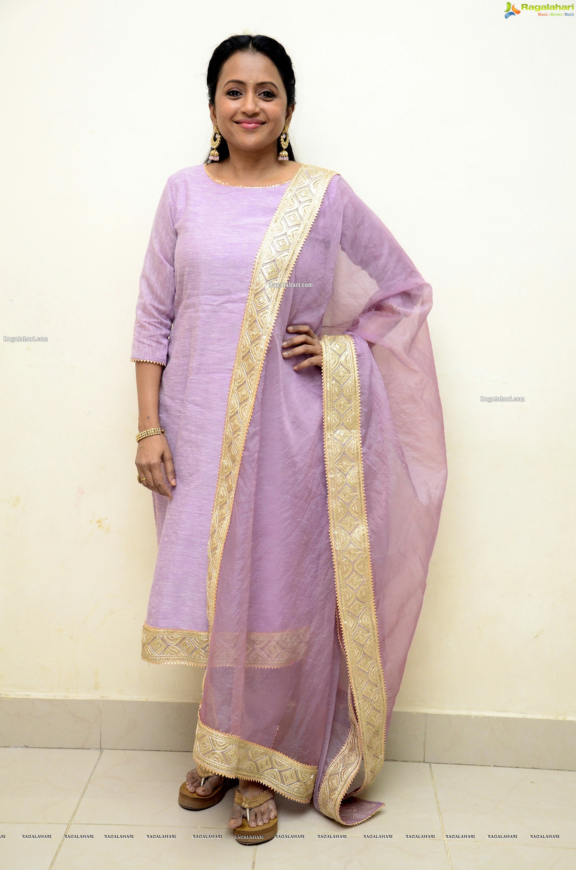 Suma Kanakala at Vakeel Saab Movie Pre-Release Event, HD Photo Gallery