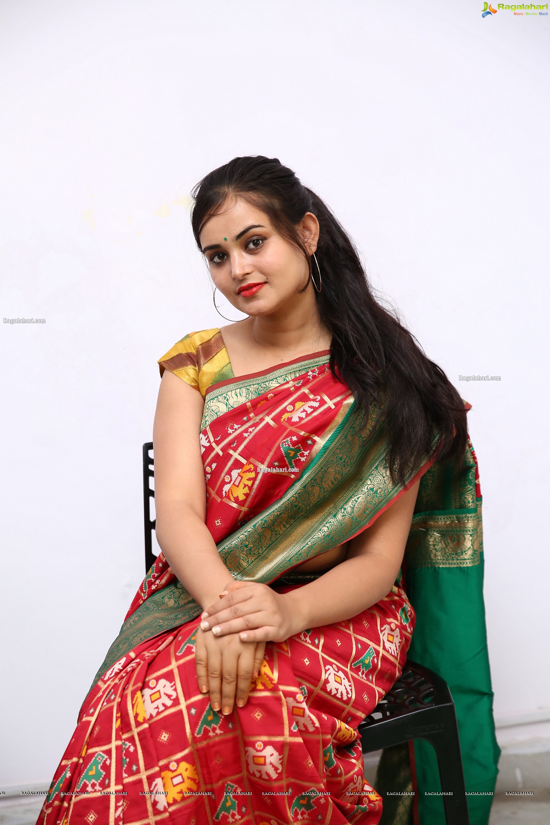 Vaanya Aggarwal in Traditional Saree, HD Photo Gallery