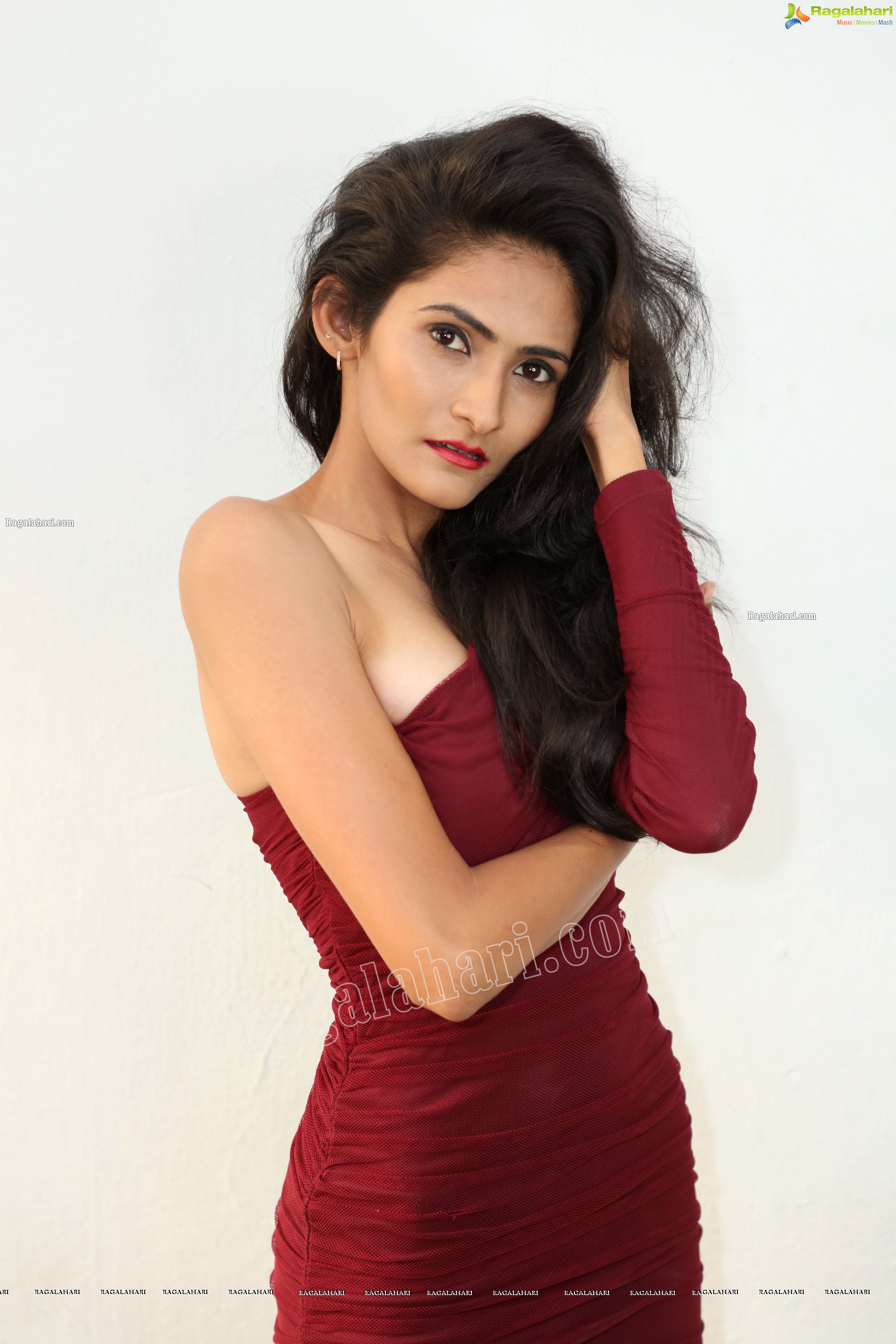 Mubaraka in Wine Red Ruched One-Shoulder Dress, HD Photo Gallery