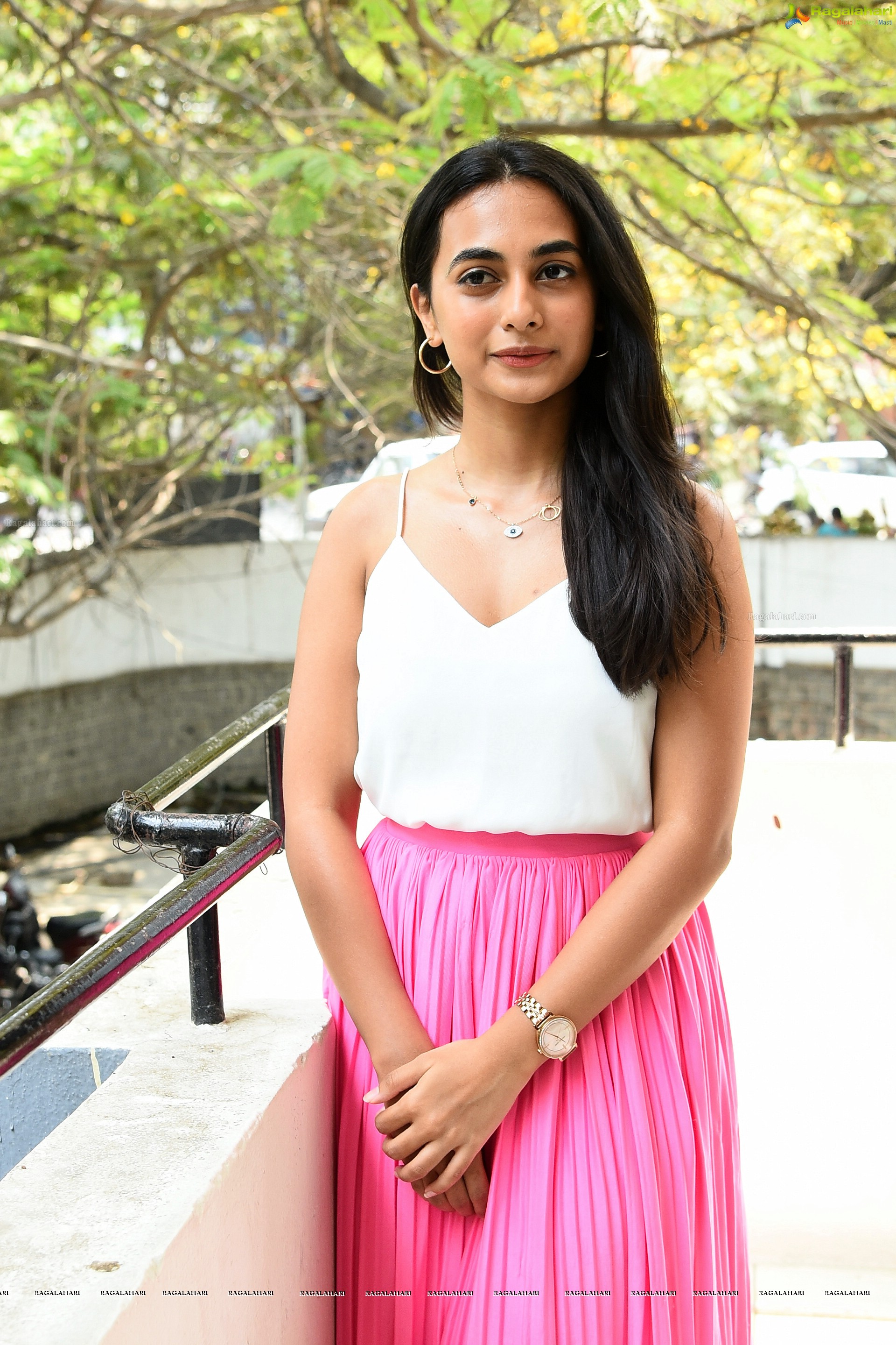 Aneesha Dama at Pelli Koothuru Party Press Meet, HD Photo Gallery