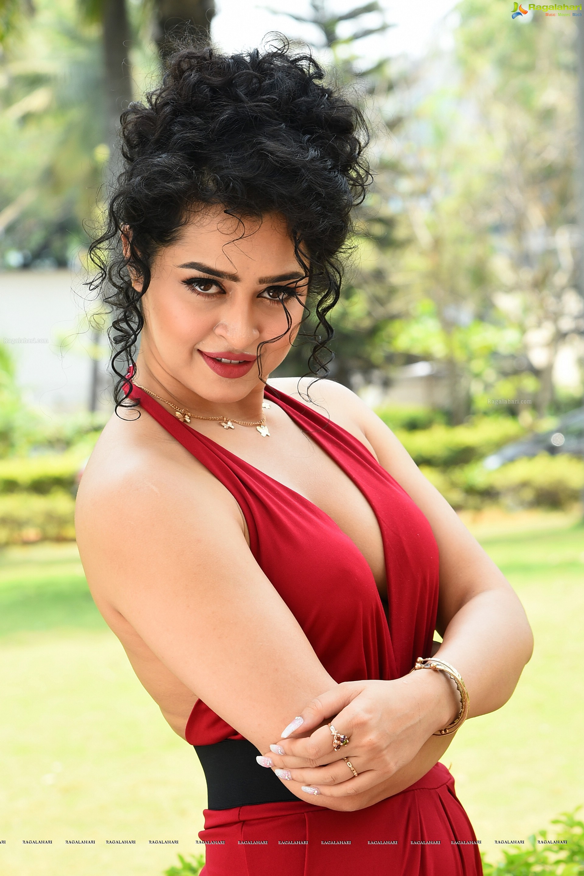 Apsara Rani at Naa Ishtam Movie Press Meet, HD Photo Gallery