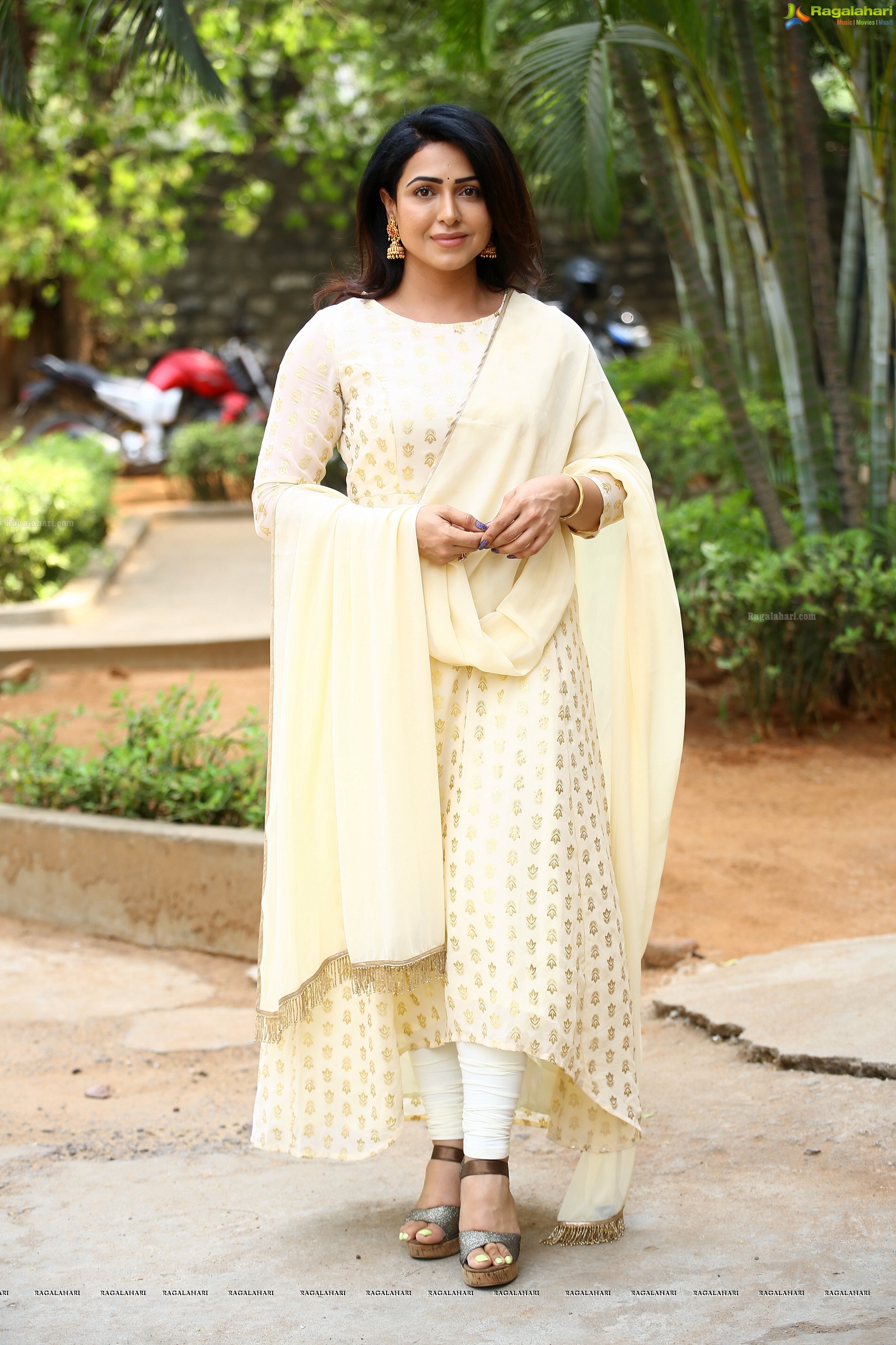 Nandini Rai at Gaalivaana Web Series 1st Episode Preview, HD Gallery