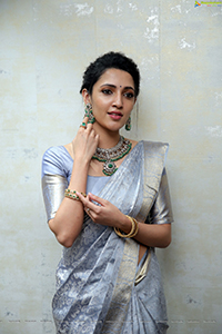 Neha Shetty With Traditional Jewellery