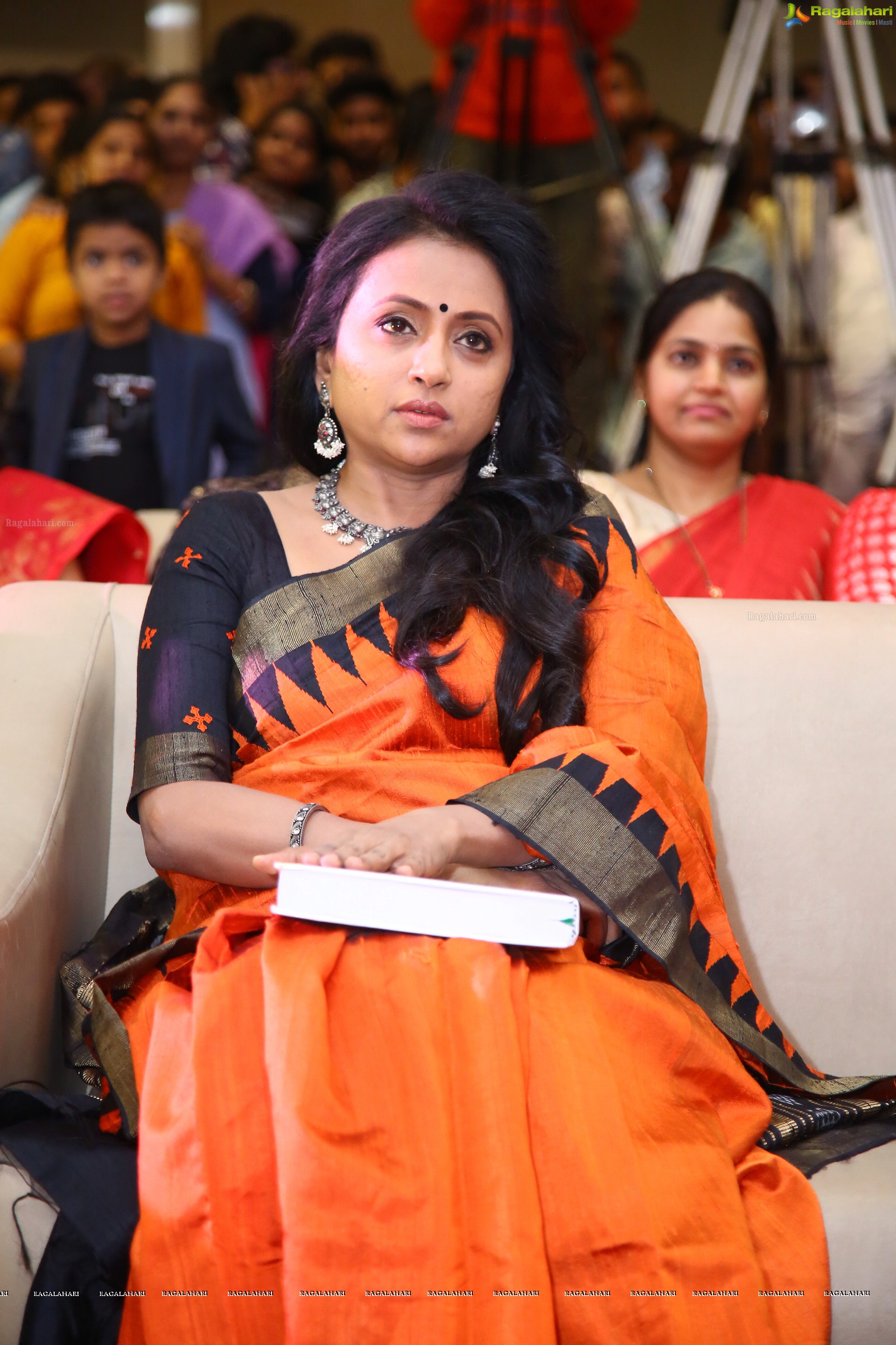 Suma Kanakala at Jayamma Panchayathi Movie Pre-Release Event, HD Photo Gallery