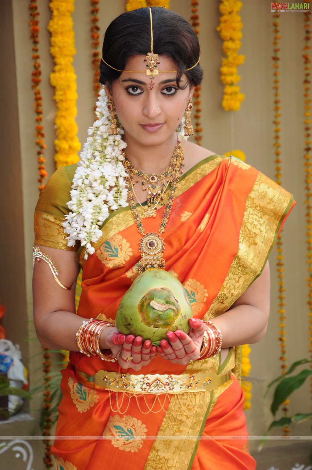 Anushka Shetty Panchakshari Movie Stills, HD Gallery, Images