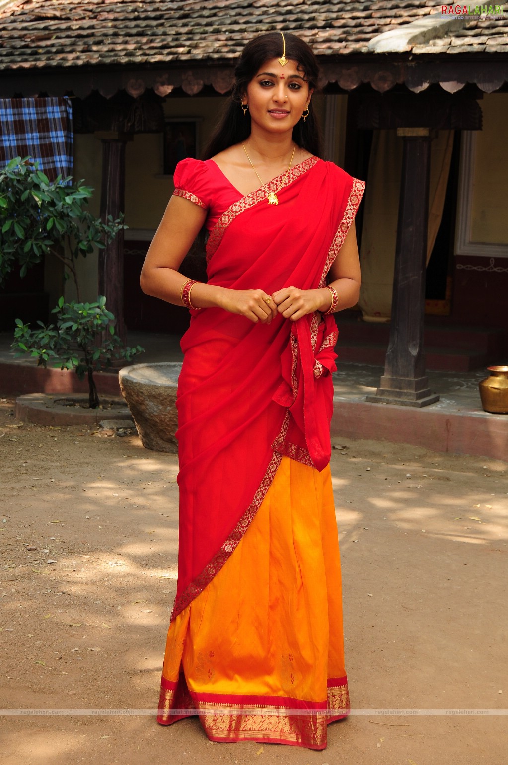 Anushka Shetty Panchakshari Movie Stills, HD Gallery, Images