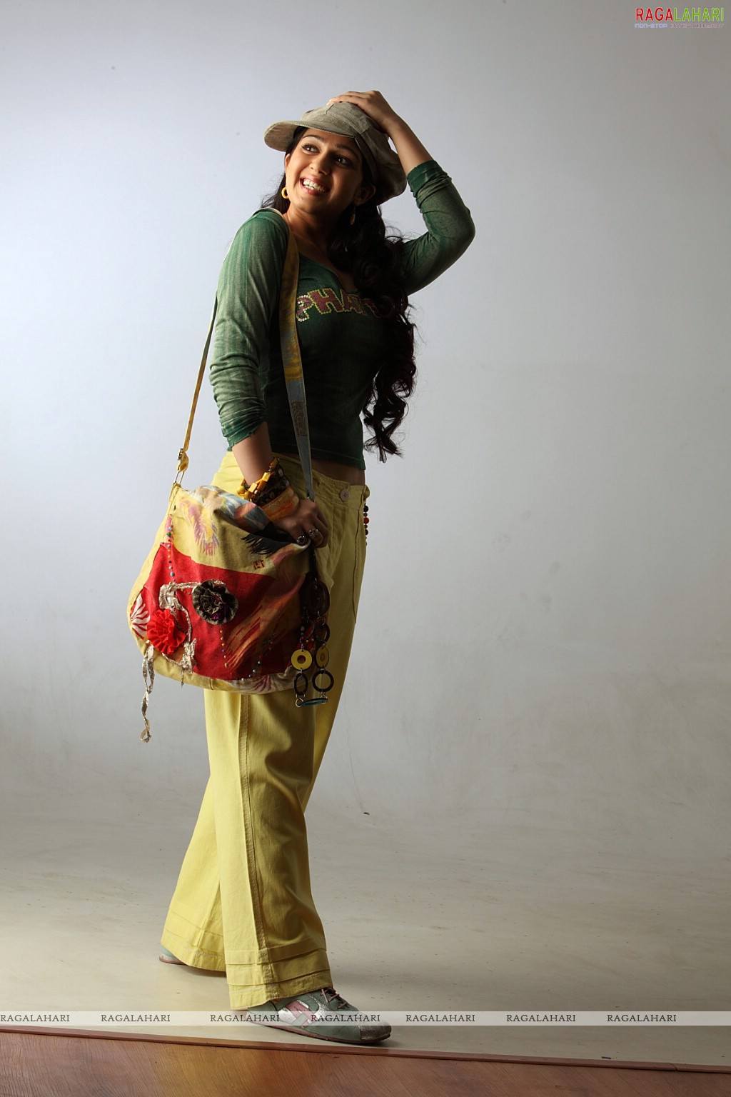 Charmi Stills From Sye Aata