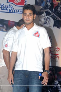 Mahesh Babu Thums Up Khaleja