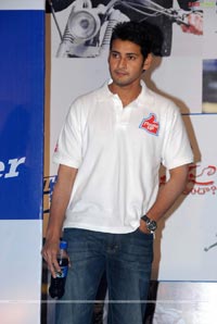 Mahesh Babu Thums Up Khaleja