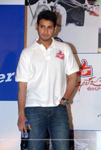 Mahesh Babu Thums Up Khaleja