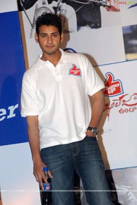 Mahesh Babu Thums Up Khaleja