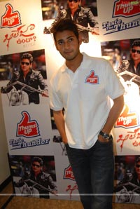 Mahesh Babu Thums Up Khaleja