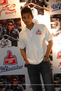 Mahesh Babu Thums Up Khaleja