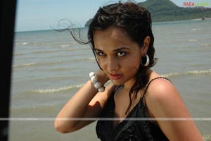 Nisha/Priyanka Kothari
