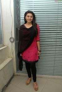 Hansika Photo Gallery