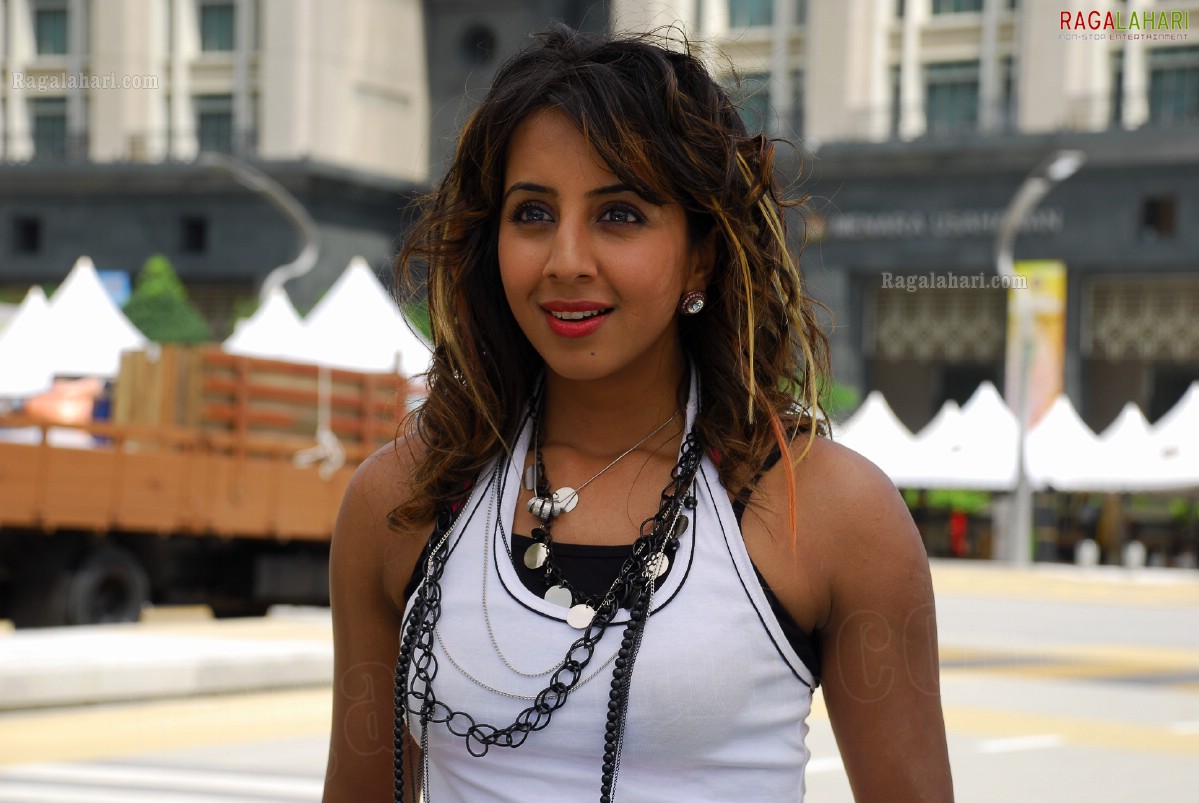 Sanjjanaa (Hi-Res)