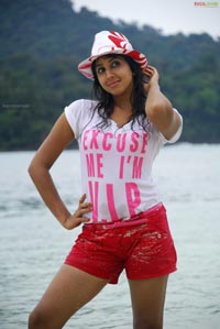 Sanjjanaa Photo Gallery from Mugguru