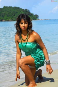 Sanjjanaa Photo Gallery from Mugguru