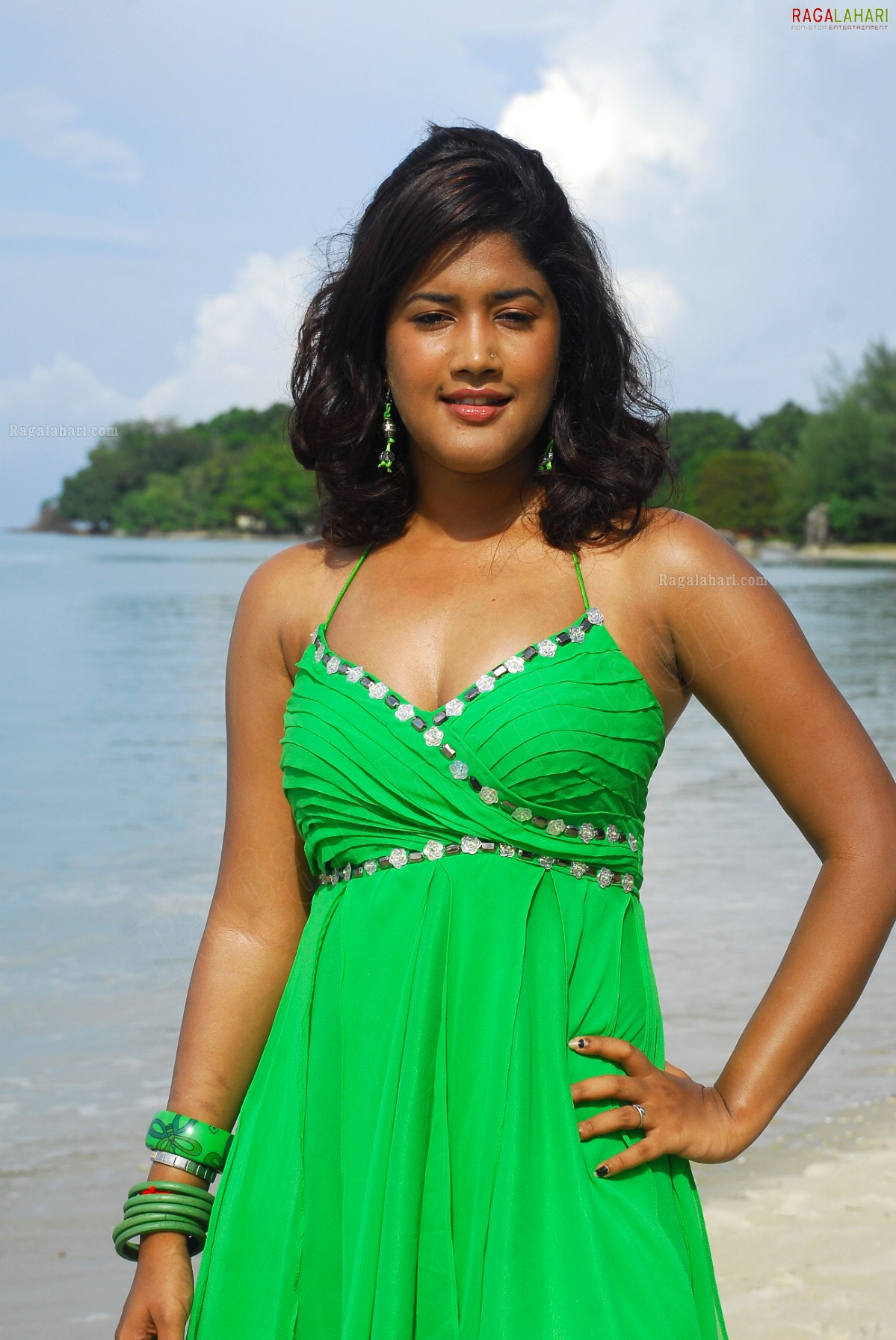 Soumya (Hi-Res)