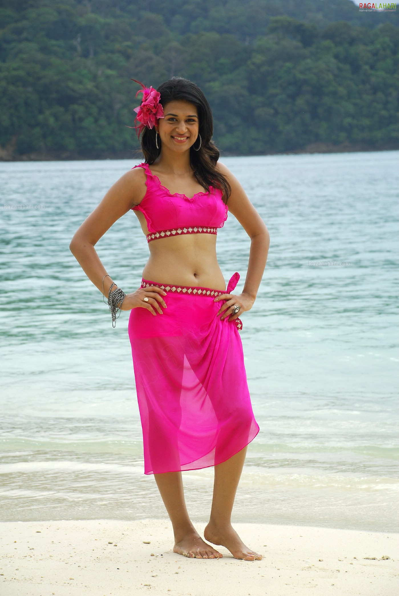 Shraddha Das (Posters)