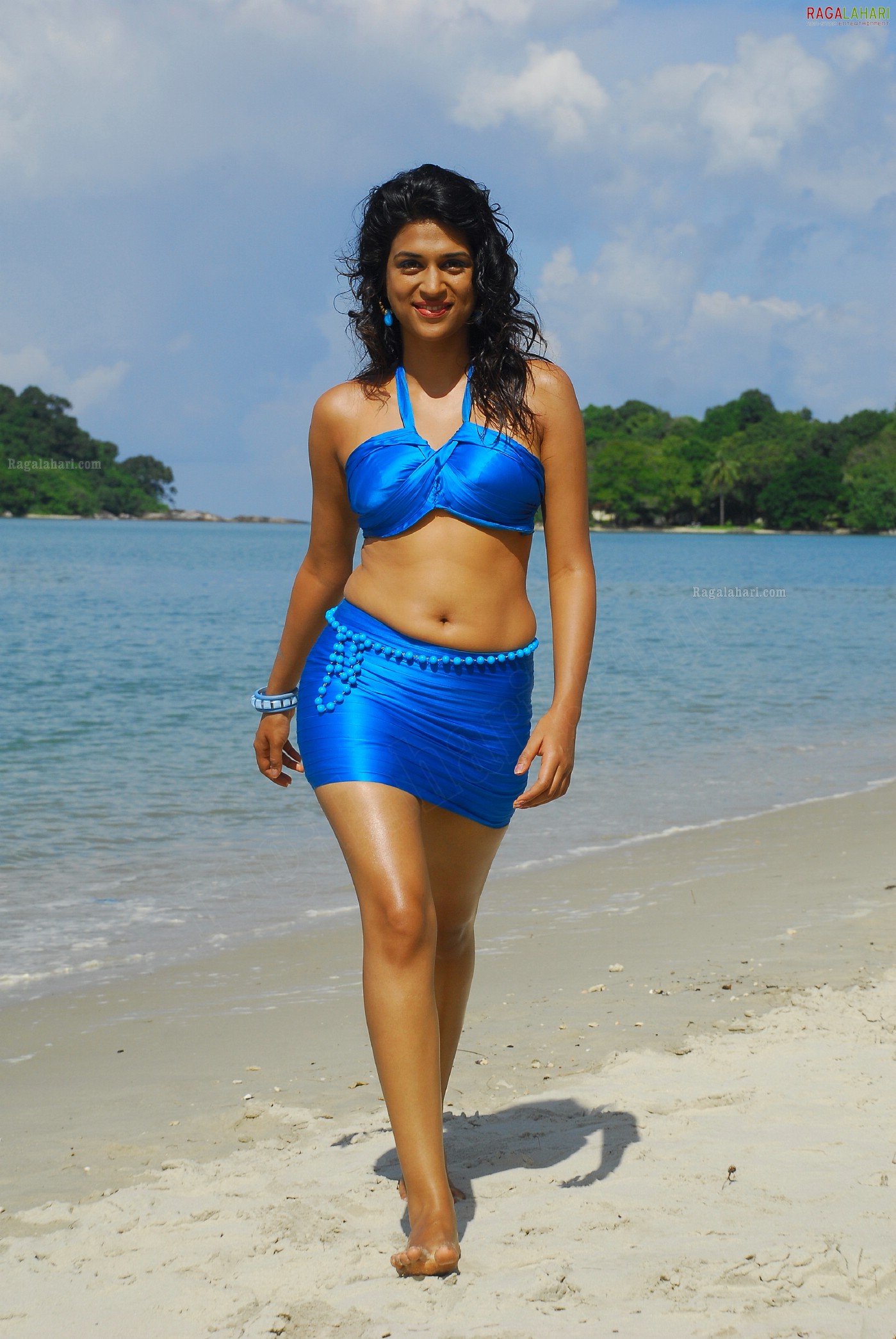 Shraddha Das (Posters)