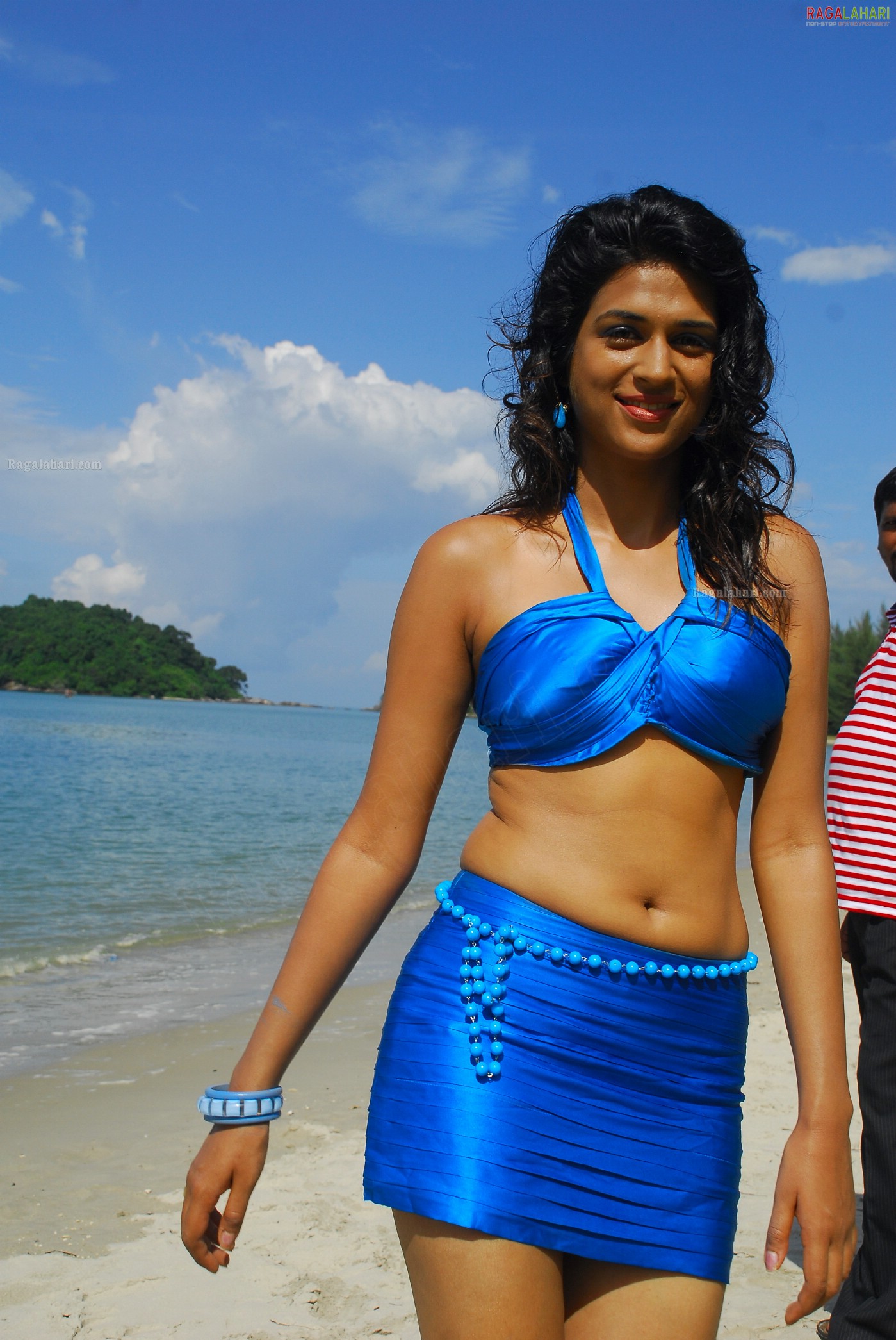 Shraddha Das (Posters)