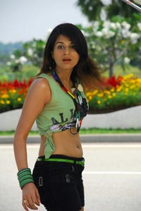 Shradha Das Photo Gallery from Mugguru