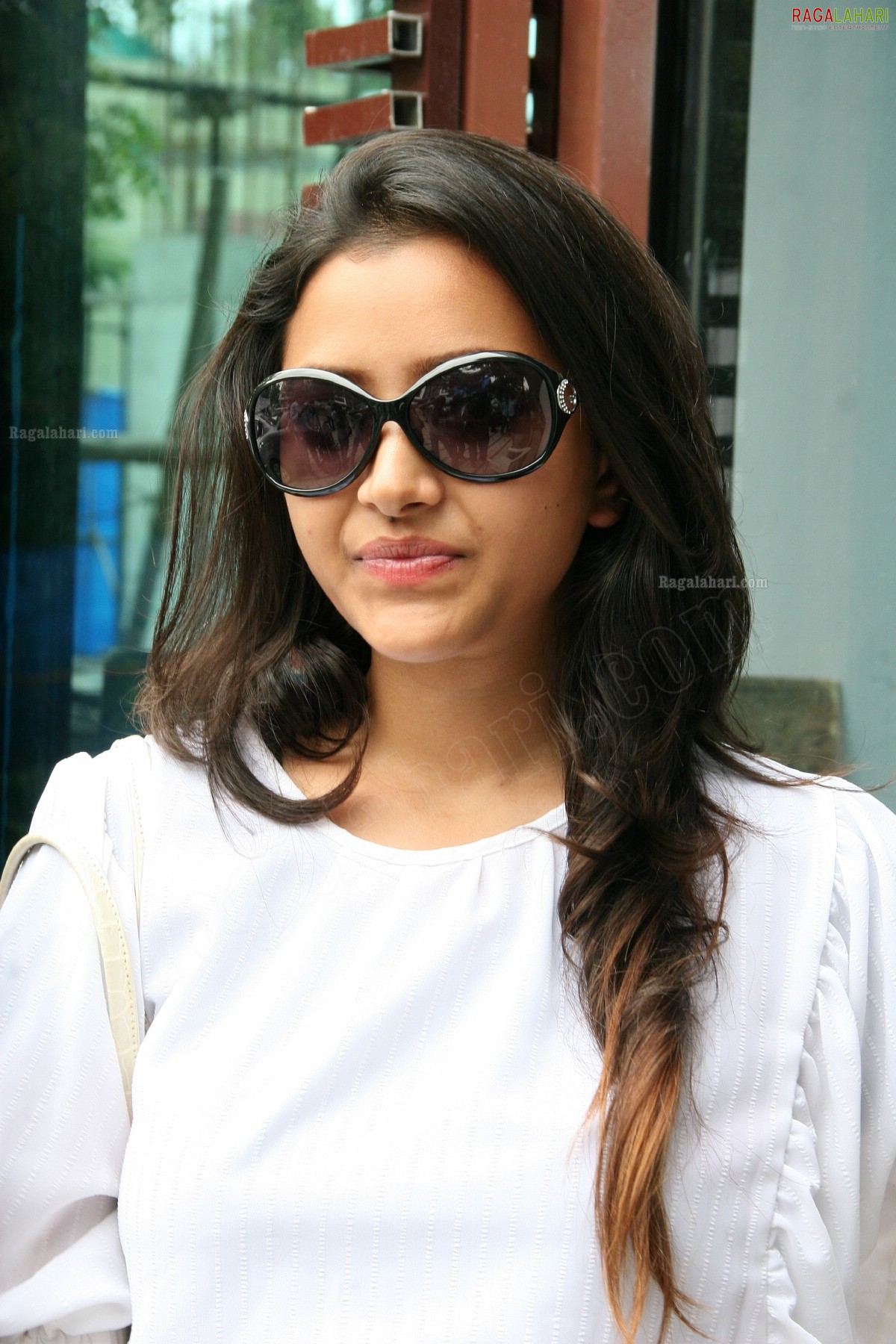 Swetha Basu Prasad (Hi-Res)