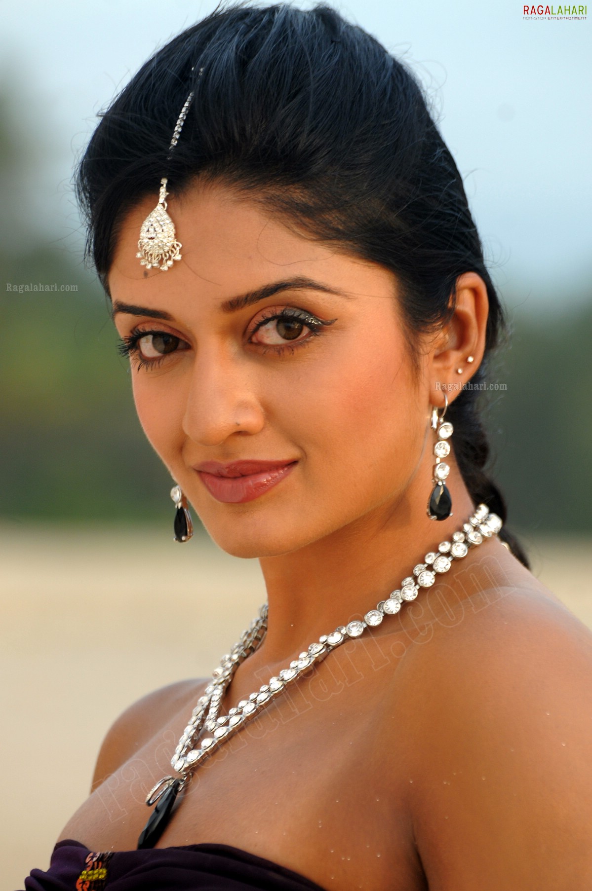 Vimala Raman (Hi-Res)