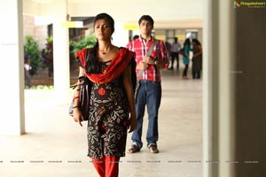 Run Baby Run Amala Paul HD Photos